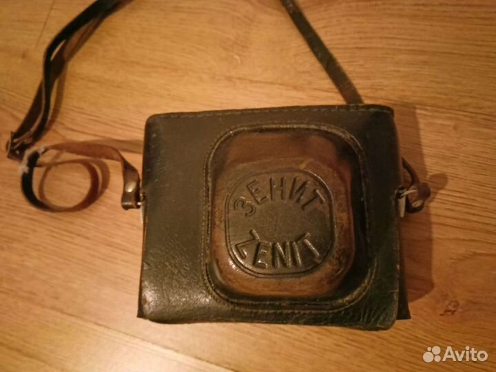 Плёночный фотоаппарат Зенит