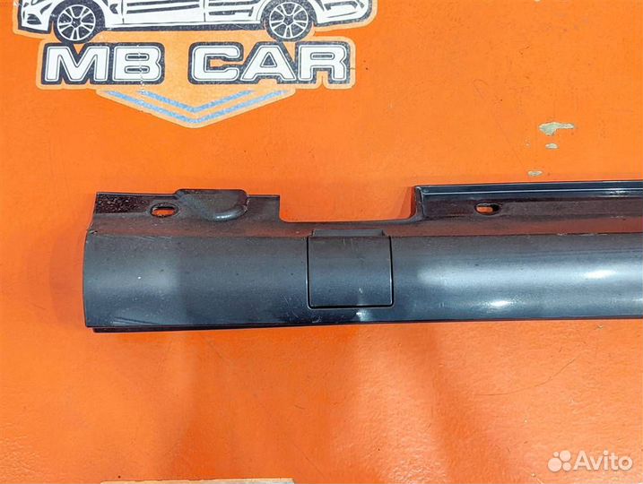 Порог пластиковый правый w212 E-class 651.924 2