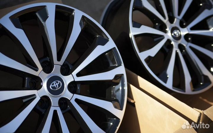 Диски литые V-4BMF R18 6*139.7 на Toyota Prado