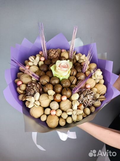 Букеты из орехов