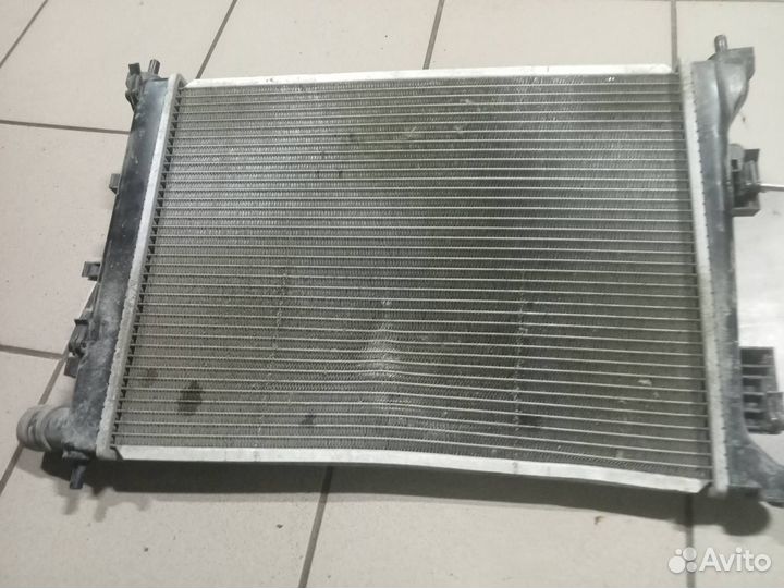 Радиатор охлаждения двигателя Хендай Солярис