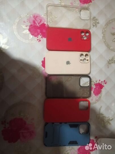 Чехлы на айфон 13
