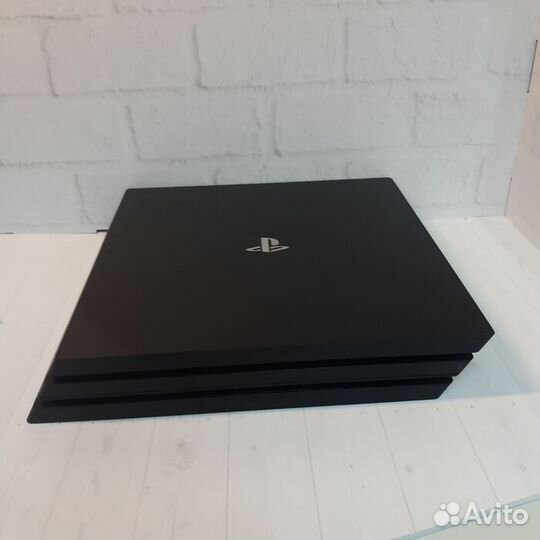 Игровая приставка Sony Play Station 4 Pro 1TB