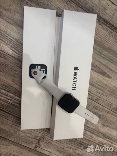 Apple watch se 2 44