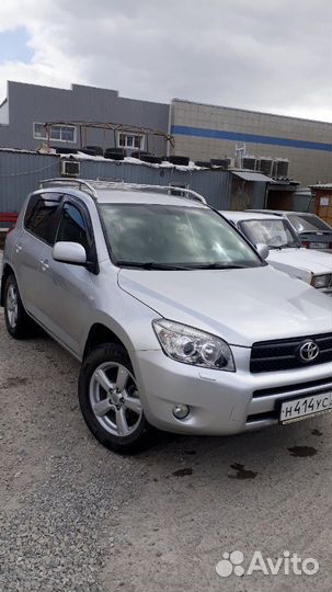 Багажник на крышу Toyota raw4
