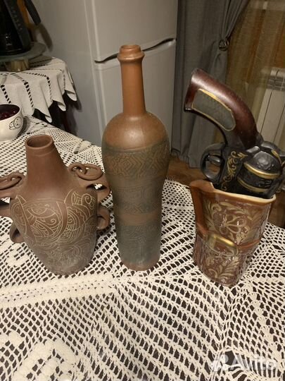 Глиняные бутылки из под вина