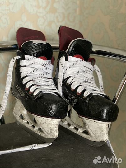 Продаю коньки Bauer Vapor X800 1.5EE