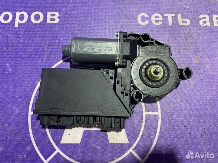 Мотор стеклоподъемника задний правый Volkswagen