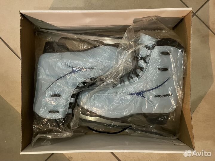 Коньки фигурные женские 38 размер