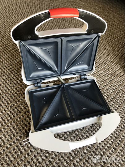 Сендвичница