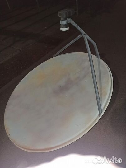 Спутниковая тарелка 94х104 см