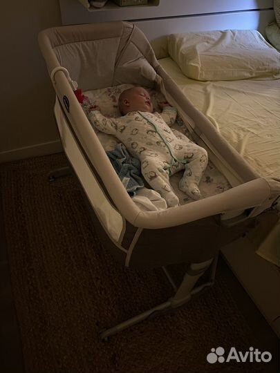 Кроватка chicco next2me