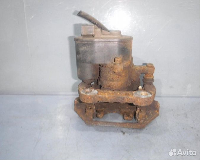 Volvo XC70 Суппорт задний правый