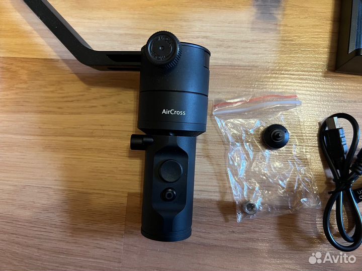 Стабилизатор Moza aircross с рукоятками