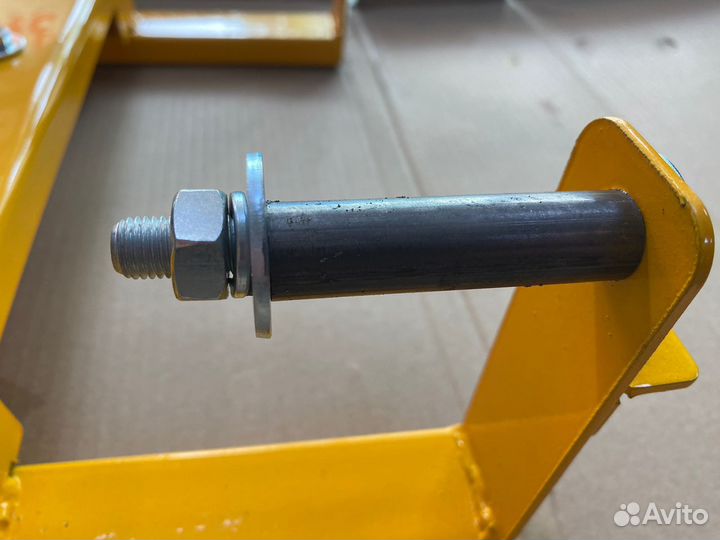 Подрамник раздатки нива