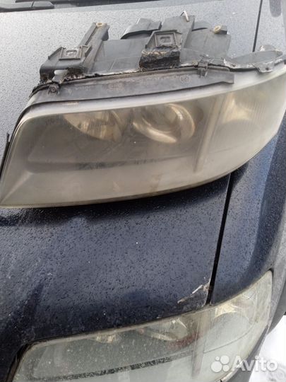 Фара передняя левая на Ауди алроуд С5 2004 года