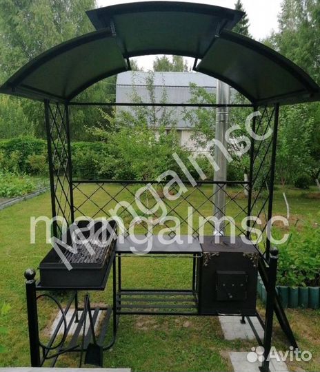 Мангал с крышей