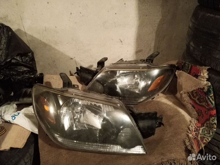 Фары Мицубиси Аутлендер1