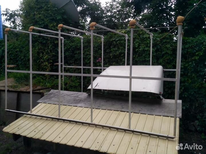 Тент, каркас для него и ветроотбойник