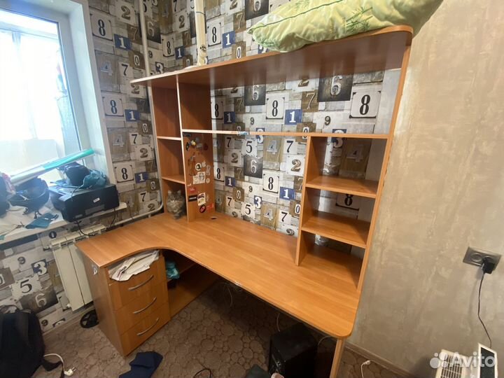Компьютерный стол бесплатно