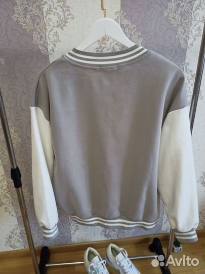 Бомбер женский новый