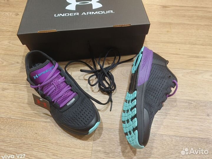 Кроссовки беговые Under Armour lux black purple