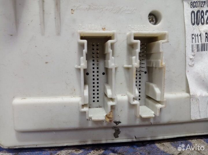 Блок предохранителей Ford Focus 2 седан 2006