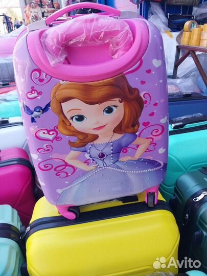 Детская чемодан пластика на калёси