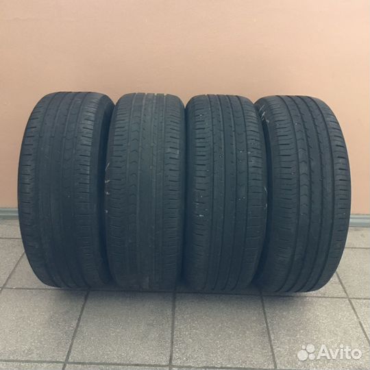 Continental ContiPremiumContact 5 215/55 R17 94V