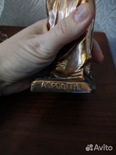 Статуэтка Афродита богиня металл из Греции