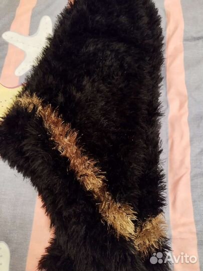 Большое шаль. Очень теплый