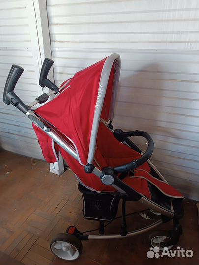 Прогулочная коляска