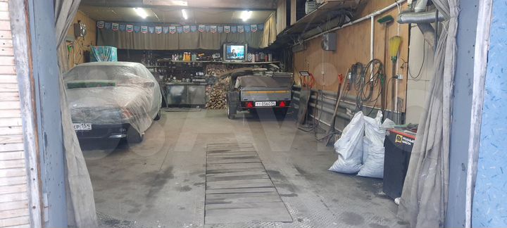 Гараж, > 30 м²