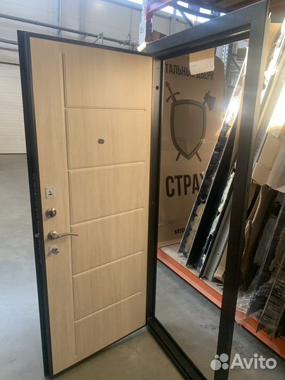 Дверь входная металлическая новая