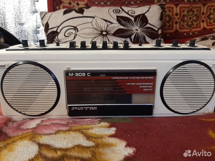 Магнитофон СССР ритм 303с