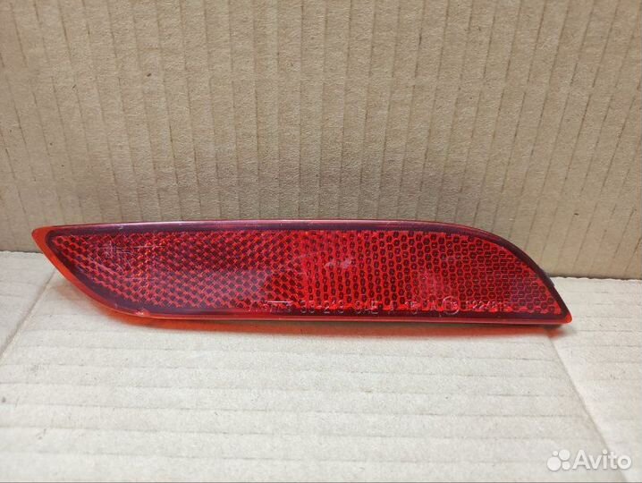 Катафот бампера задний правый Toyota Camry V70