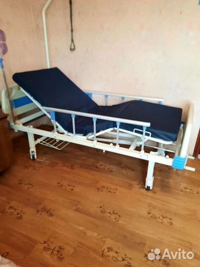 Медицинская кровать для лежачих больных