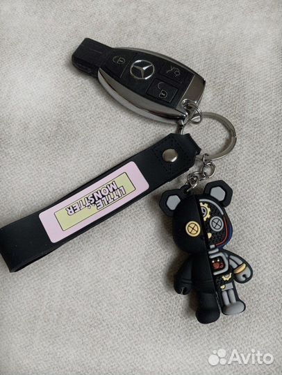 Bearbrick брелок