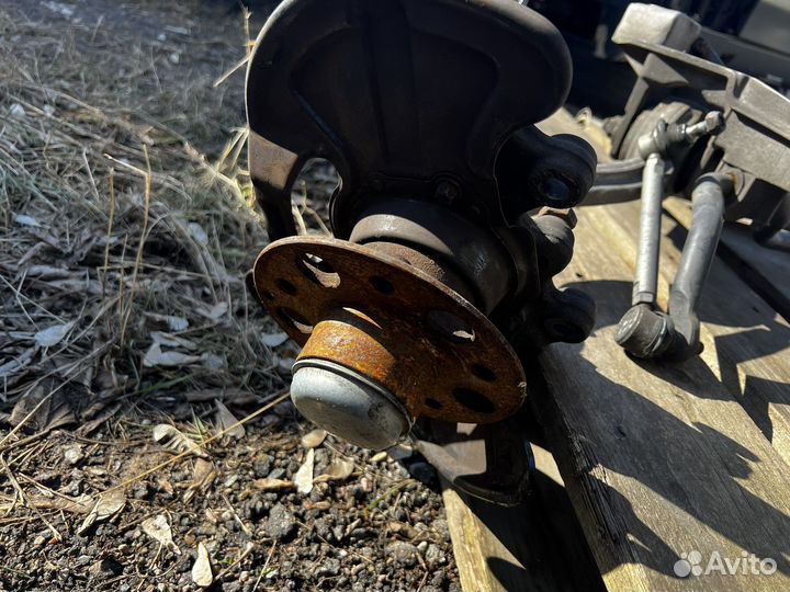 Передний подрамник Mercedes W209 CLK500