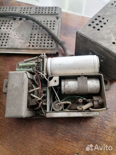 Ламповый радиоприемник Волга газ 21