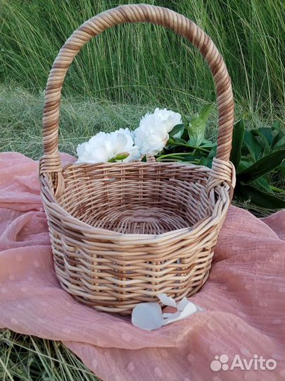 Корзина плетеная