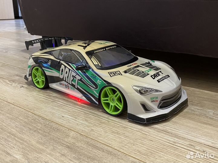 Машинка для дрифта на радиоуправлении