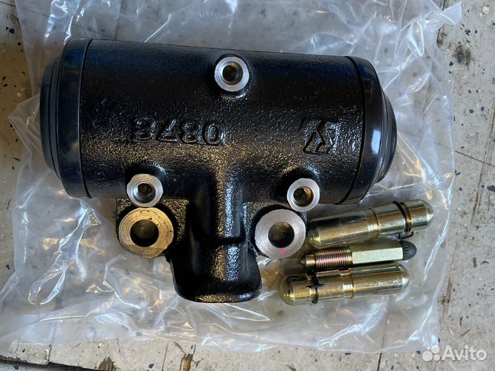 Тормозной цилиндр Hino рабочий