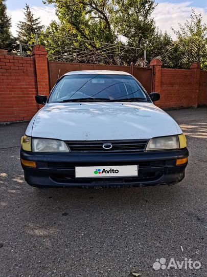 Toyota Corolla 1.3 AT, 2000, 300 000 км