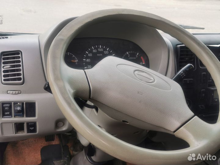 Hino 300 (Dutro), 2011