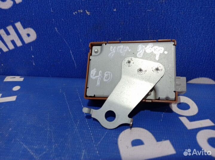 Блок управления двери Toyota Camry 40 седан 2AZ-FE