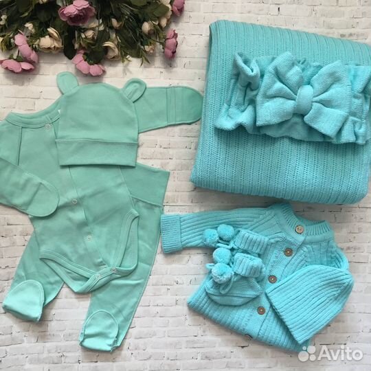 Комплект конверт на выписку новые