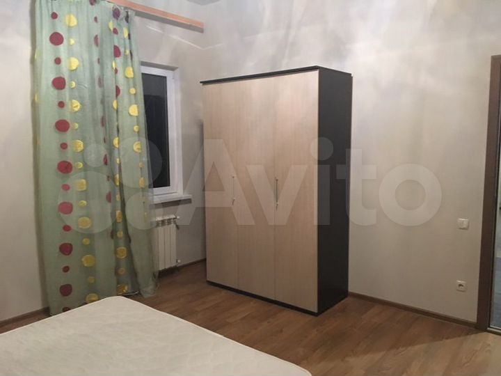 1-к. квартира, 60 м², 1/3 эт.