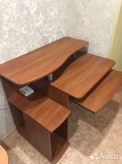 Компьютерный стол