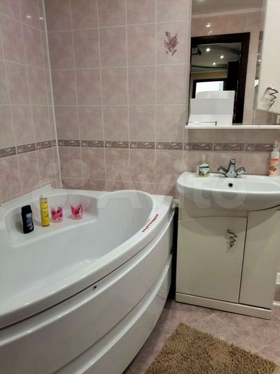 2-к. квартира, 64 м², 6/9 эт.